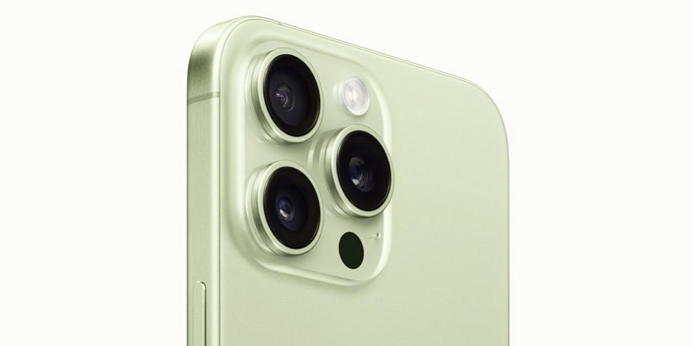 iPhone 15 Pro Green
