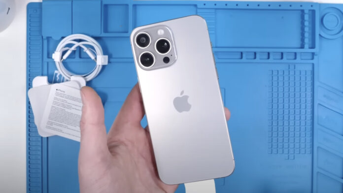 falošný iPhone 15 Pro Max