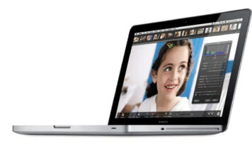 Apple dáva posledné zbohom CD mechanike. Tento model MacBooku Pro je oficiálne zastaraný MacBook Pro 2012 s CD/DVD mechanikou