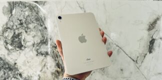 iPad mini v ruke používateľa