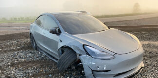 Tesla Model 3 nehoda
