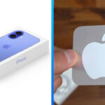 iPhone 16 nálepka v balení