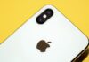 Apple nezabúda ani na staršie zariadenia. iPhone XS, iPhone XR a ďalšie produkty dostali update iPhone XS Max na žltom pozadí