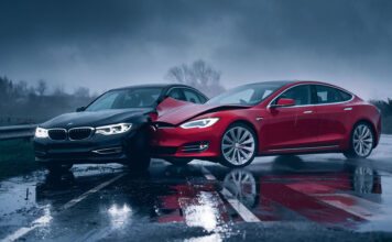 Tesla BMW nehoda