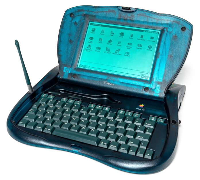 The Newton eMate 300
