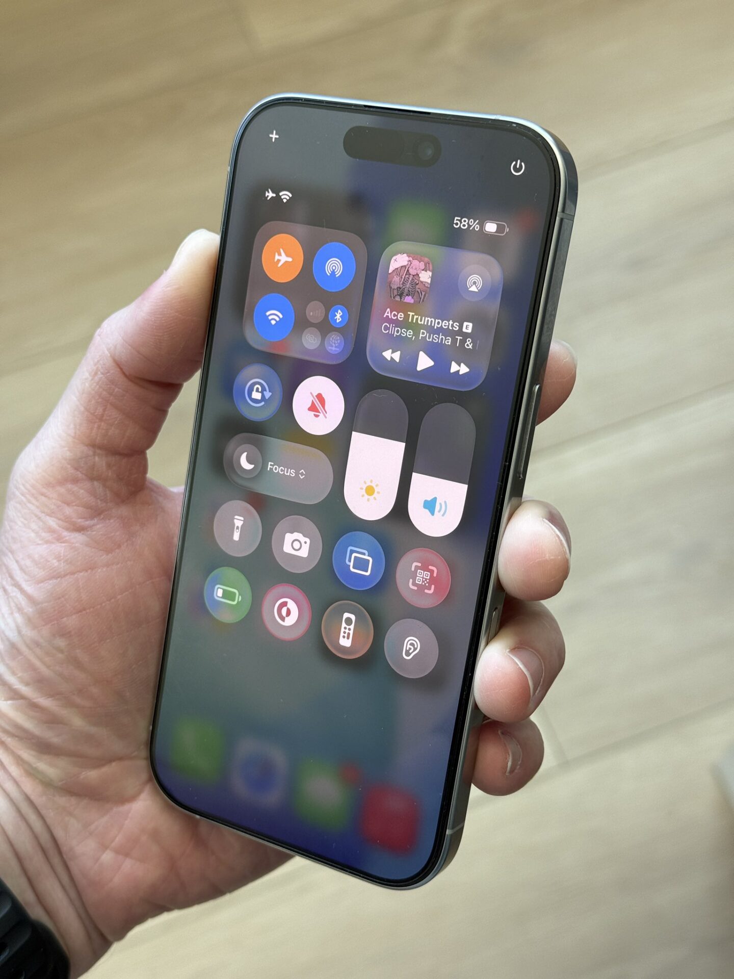 iOS 26 liquid glass beta 3