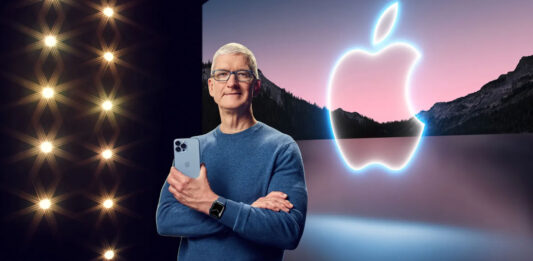 Tim Cook iPhone 13