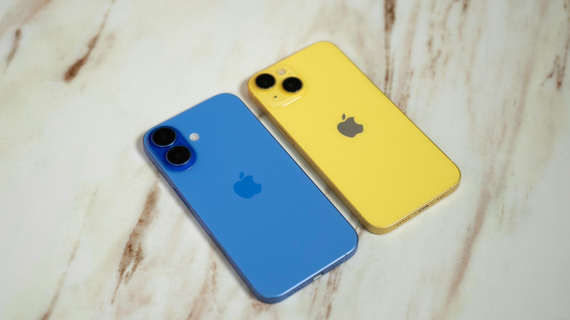 iPhone 16 / 15