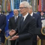Tim Cook Donald Trump