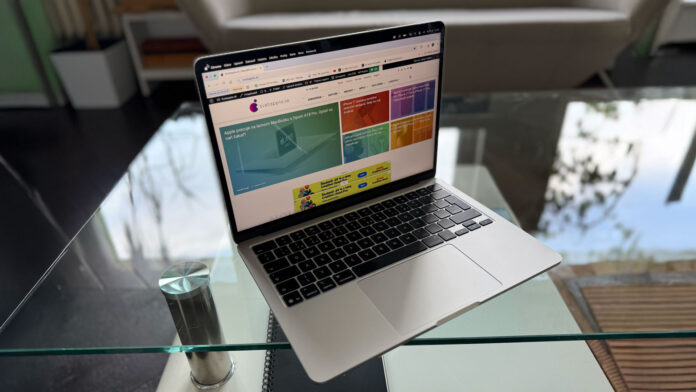 MacBook Air M4