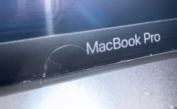 prasknutý ráik obrazovky MacBook Pro