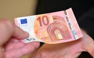 peniaze euro desať eur 10 €