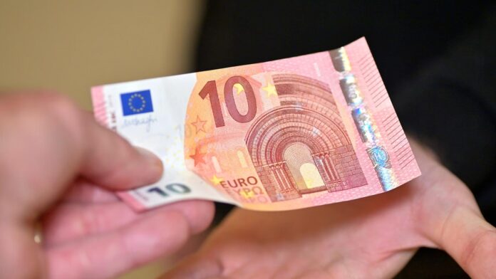 peniaze euro desať eur 10 €