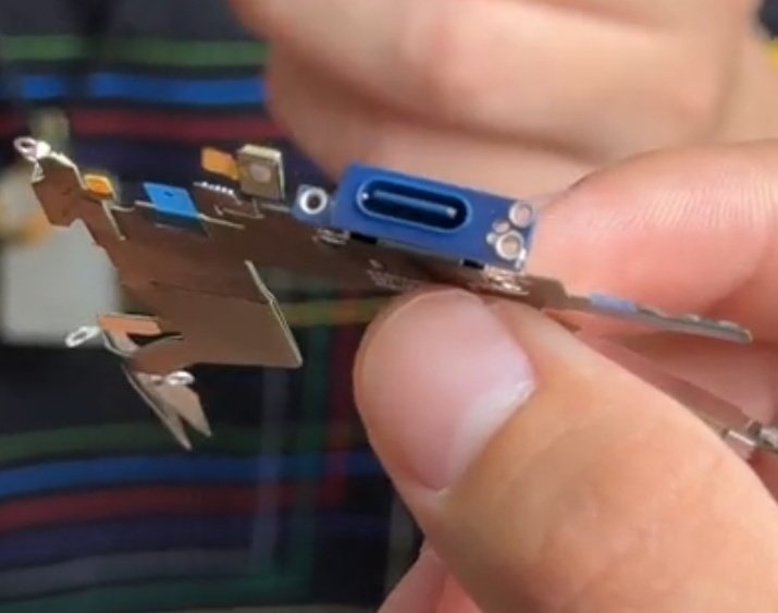 iPhone 17 Pro USB-C