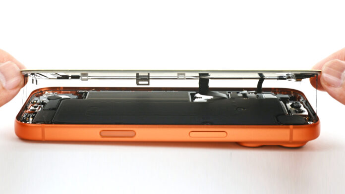 iFixit iPhone 17 Pro