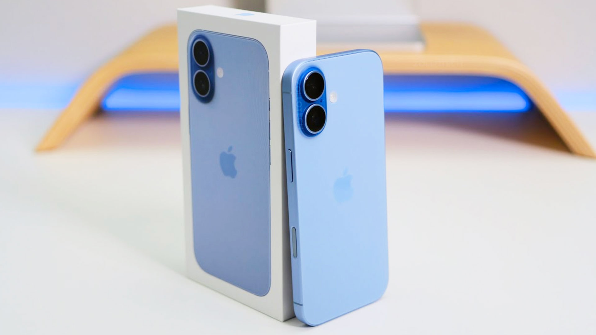 iPhone 17