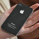 Tajomstvo iPhonu 4 odhalené: Apple zlyhal v 20 bajtoch kódu a stálo to 175 miliónov dolárov iPhone 4