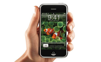 Apple vrátil legendu! iPhone opäť ožije funkciou z roku 2007 Slide to unlock