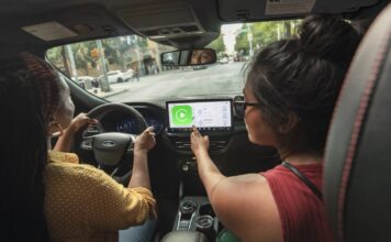 Ford zostáva verný Apple. Systém CarPlay bude naďalej dostupný pre používateľov Apple CarPlay Ford