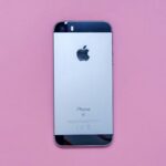 Lacná legenda OFICIÁLNE KONČÍ. Apple označil prvý iPhone SE ako zastaraný produkt iPhone SE