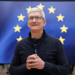 Apple čaká v EÚ veľká ZMENA. Tim Cook rokoval so šéfkou Komisie