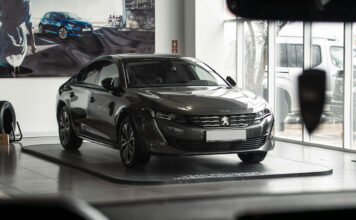 POZOR: Od 1. januára sa mení povinná výbava nových áut. Bez tejto novinky vozidlo nekúpite! Peugeot 508