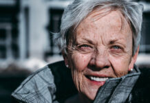 ChatGPT začína odhadovať váš vek. Takto rozhodne, čo smiete vidieť