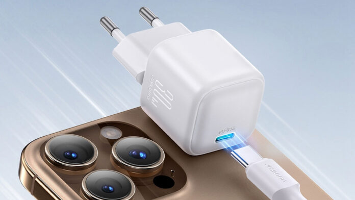 30 W GaN nabíjačka