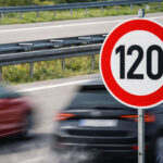 POZOR: Nový limit 120 km/h na diaľniciach už čoskoro? Aj na Slovensku tak chcú riešiť ropnú krízu! 120 Km/H