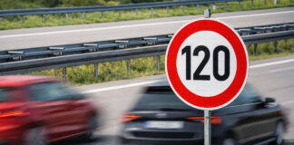 POZOR: Nový limit 120 km/h na diaľniciach už čoskoro? Aj na Slovensku tak chcú riešiť ropnú krízu! 120 Km/H