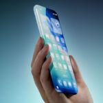 ŠOKUJÚCE ODHALENIE! Apple chystá najväčší redizajn v histórii: iPhone, ako ho poznáte, končí. iPhone 20 bez ramikov