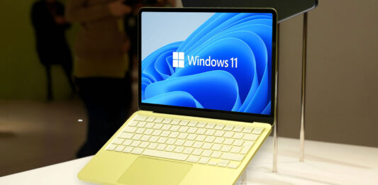 Windows 11 MacBook Neo