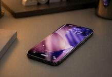 Apple testuje iPhone s displejom cez všetky hrany. Výročný model môže priniesť najväčší redizajn za roky iPhone 2027
