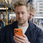 Pozeráme si navzájom do mobilov? Prieskum odhalil mrazivú pravdu Privacy display