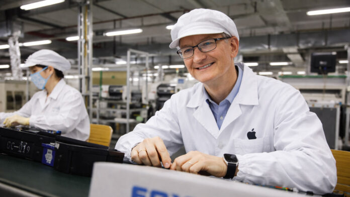 Tim Cook Foxconn