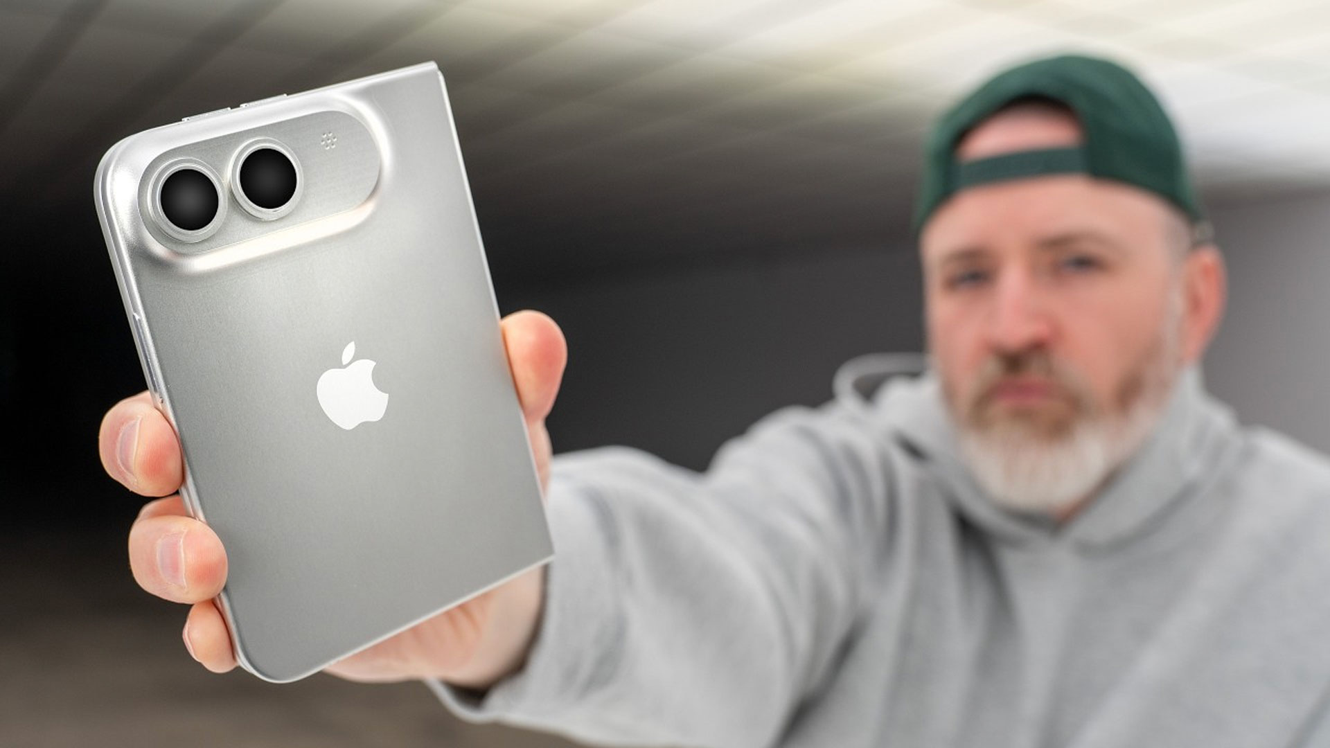 iPhone Ultra
