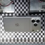 iPhone 18 Pro sa ukázal na najväčšom úniku v histórii Apple. Firma vraj tlačí na to, aby videá z internetu zmizli! iPhone 18 Pro drop test