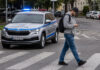 S mobilom v ruke cez prechod? Slovákom bude hroziť mastná pokuta pokuta mobil prechod pre chodcov