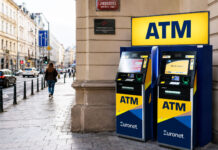 Jeden výber z bankomatu môže Slováka stáť o stovky eur viac. Pozor na túto voľbu Euronet bankomat