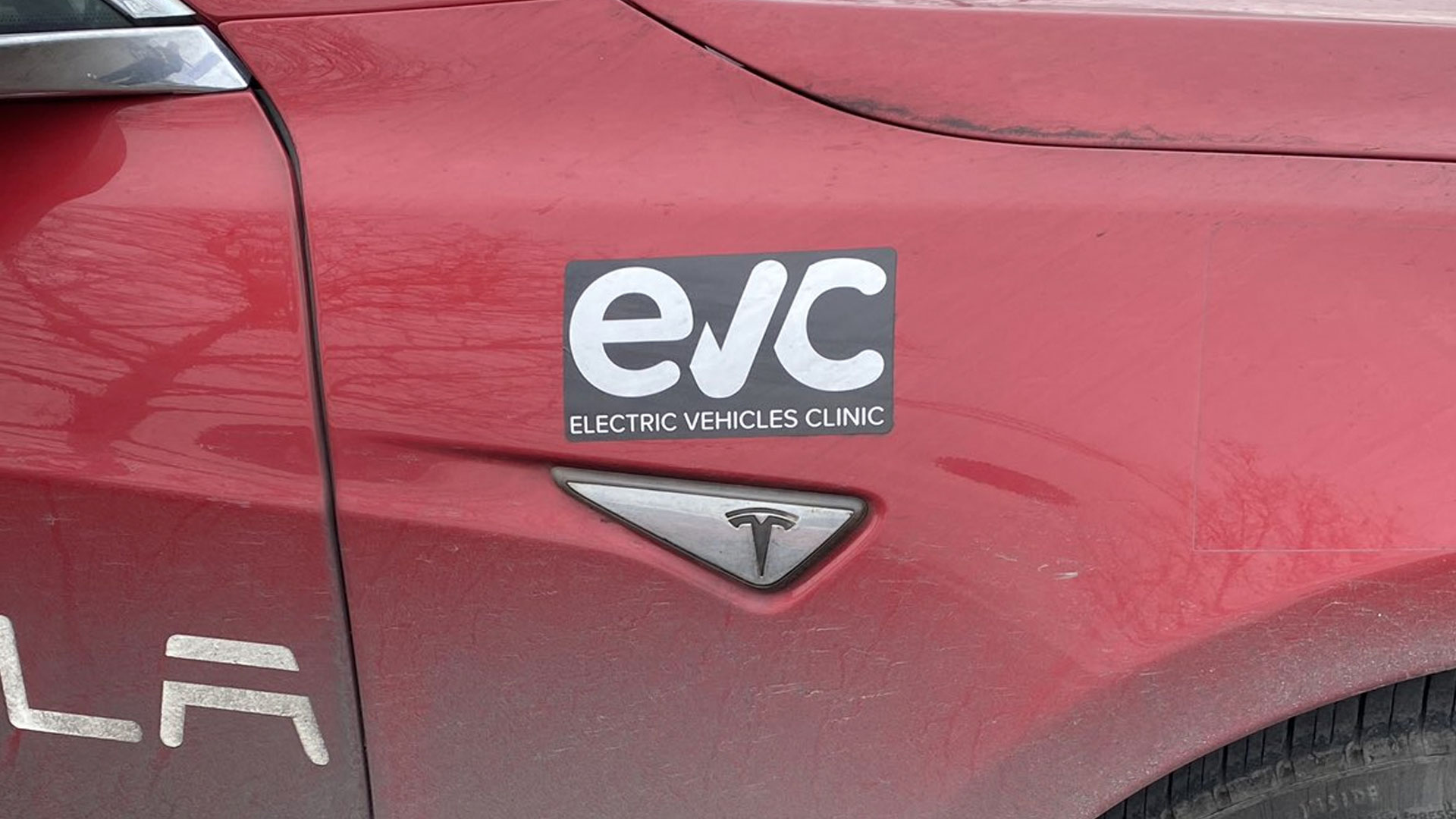 Tesla model s nájazd