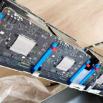 Únik odhalil vnútro AI servera Apple. Môže ukrývať až 32 ČIPOV Apple AI server čip