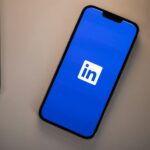 LinkedIn má dosť príspevkov bez hodnoty. Na AI obsah nasadil nové tlačidlo! Linked In