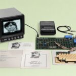 Počítač Apple-1 s podpismi Jobsa a Wozniaka, ktorý mieri do aukcie. Cena môže byť astronomická Počítač Apple One