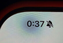 iPhone 18 Pro ukrýva časť Face ID pod displejom. Na obrazovke to môžete vidieť Kruhová oblasť odlišných pixelov pod časom na displeji iPhonu 18 Pro Max