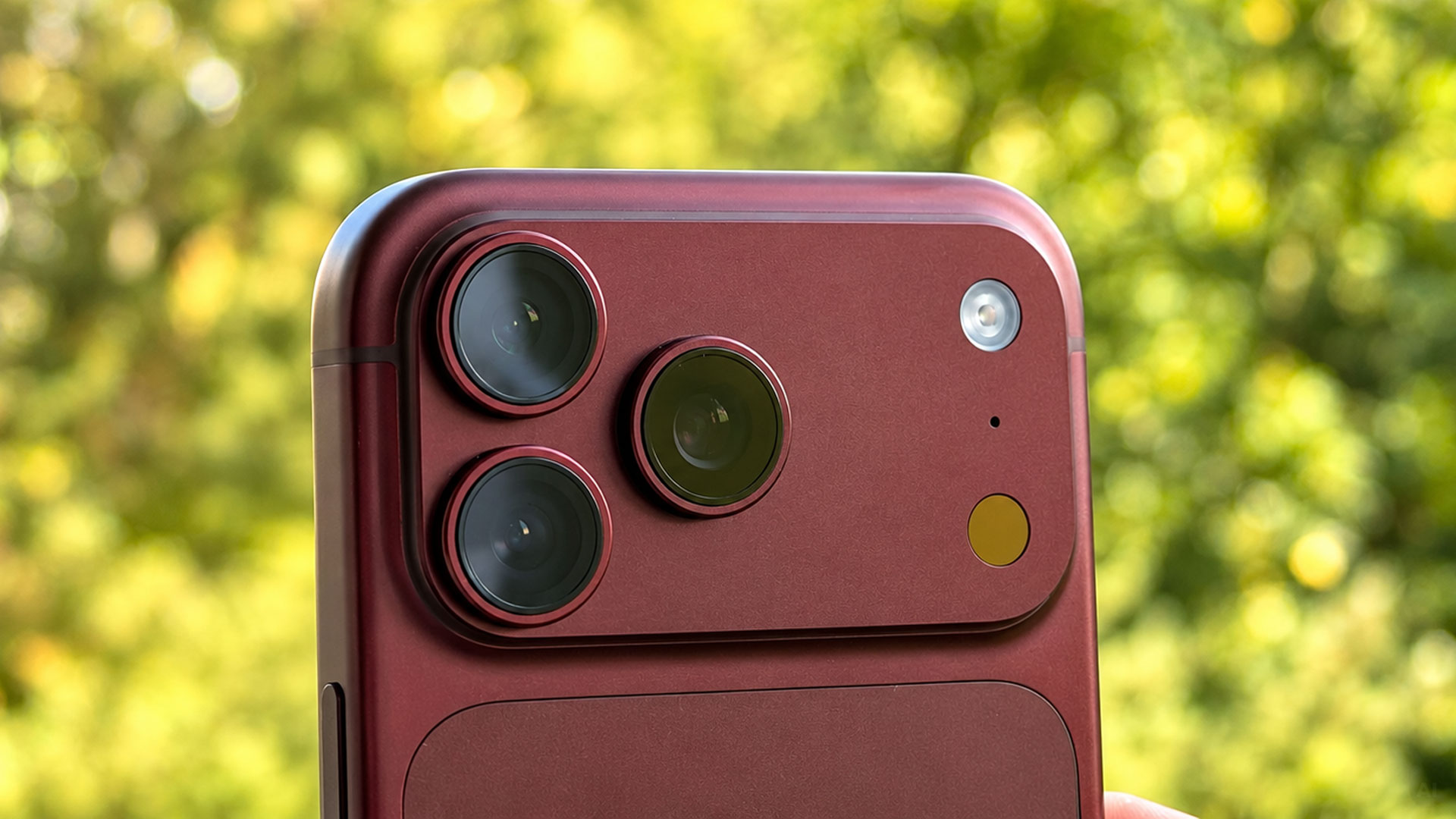 iPhone 18 Pro Max Burgundy