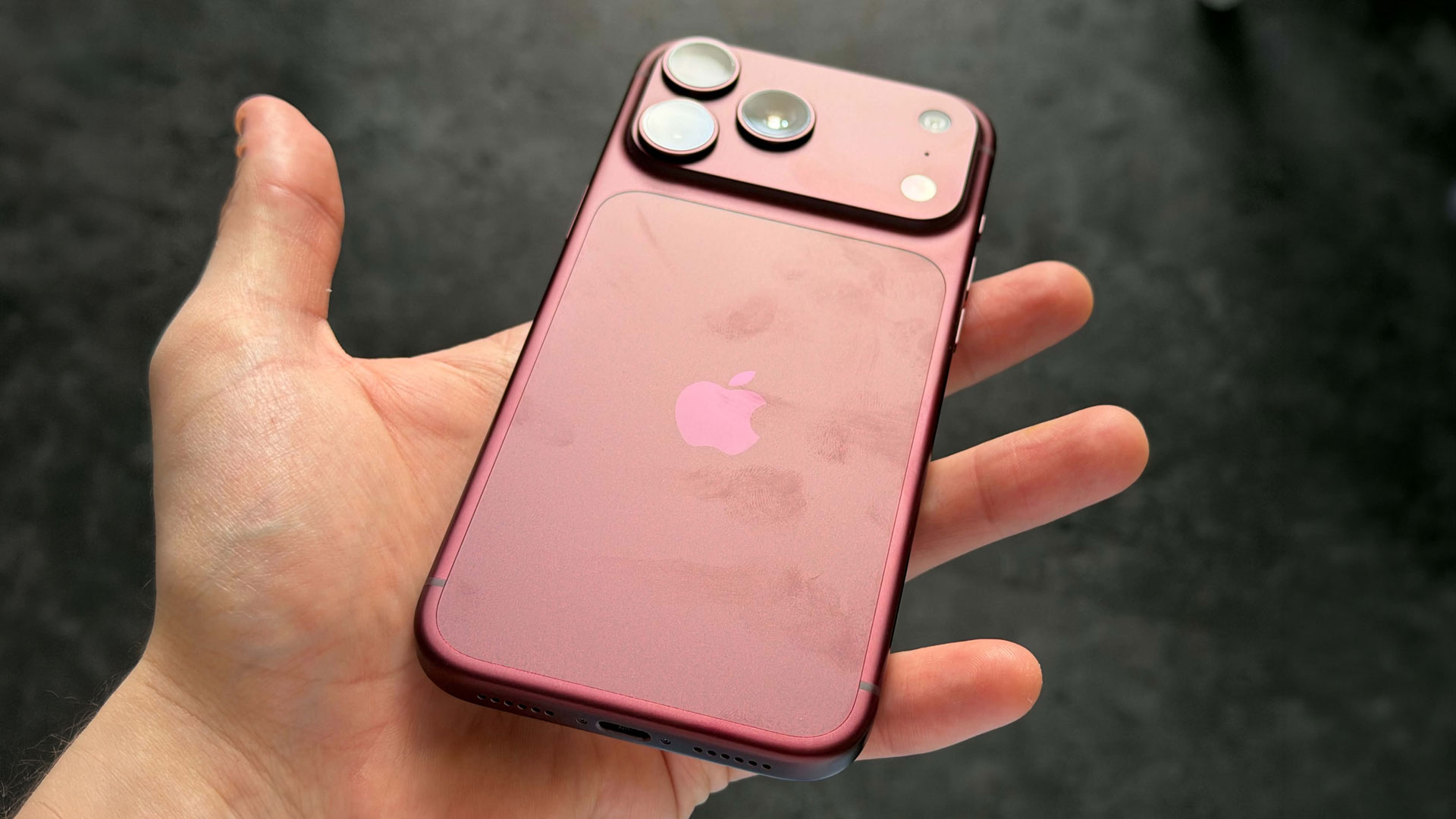 iPhone 18 Pro Max Burgundy