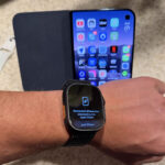 iPhone Duo nemá Face ID. Apple Watch odstránia jeho najväčší problém Apple Watch iPhone Duo odomykanie
