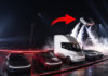 Tesla Roadster SKUTOČNE lieta. Musk ukázal šialené auto, ktoré si môžete rezervovať Tesla Roadster 2026